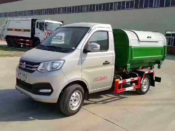 長安國六汽油鉤臂（車廂可卸）式垃圾車（後單輪）3方