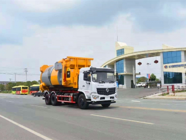 東風專底D3L國六後雙橋車廂可卸（鉤臂）式垃圾車