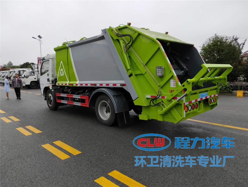 國六東風分類壓縮垃圾車
