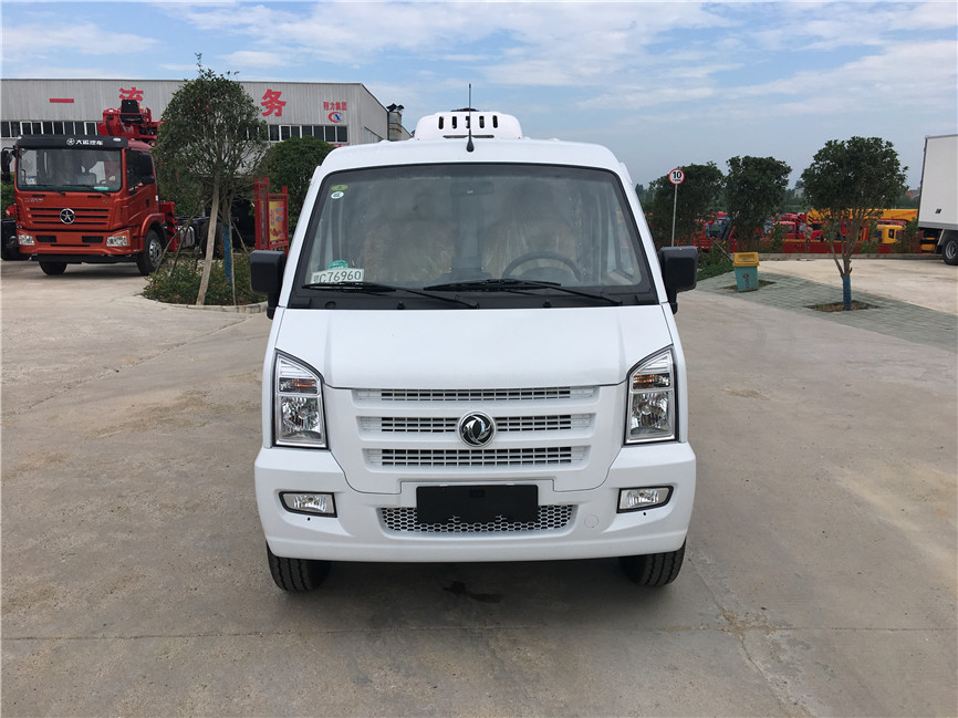 東風小康麵包冷藏車