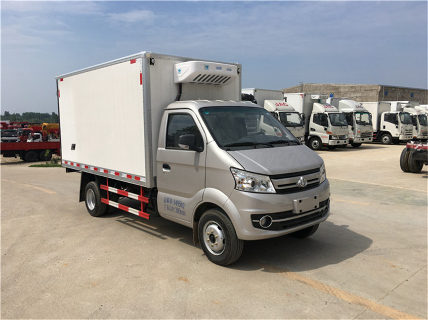 長安跨越王後雙輪 3.35米冷藏車