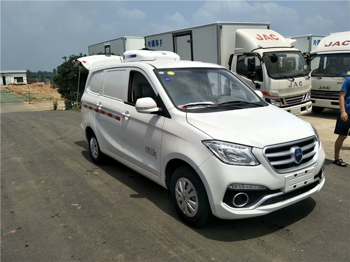福田伽途ix5小型麵包冷藏車