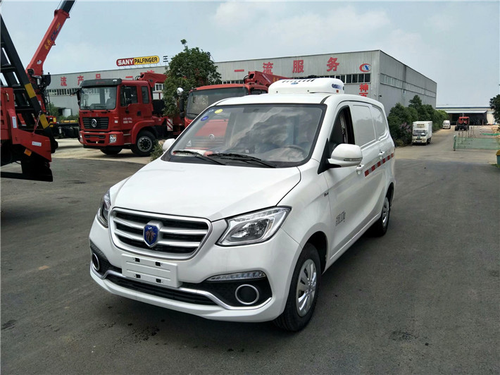 福田伽途ix5小型麵包冷藏車
