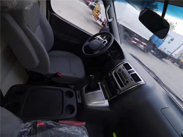 （國六麵包型）金杯新快運麵包冷藏車