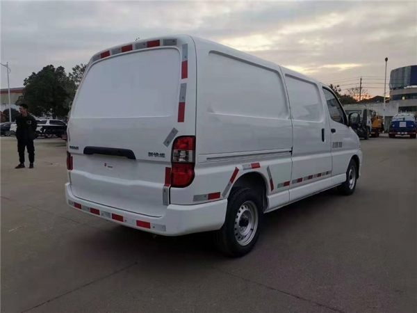 （國六麵包型）金杯新快運麵包冷藏車