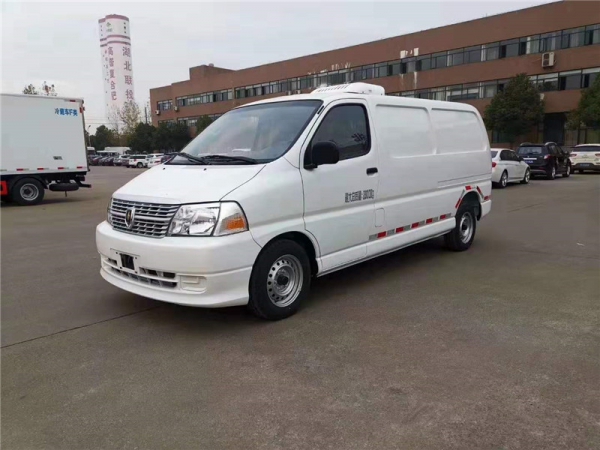 （國六麵包型）金杯新快運麵包冷藏車