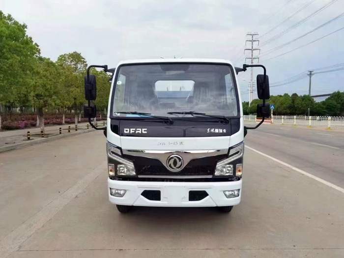 東風福瑞卡3方藍牌供液車