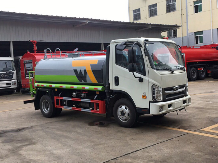 國六福田領航5方灑水車