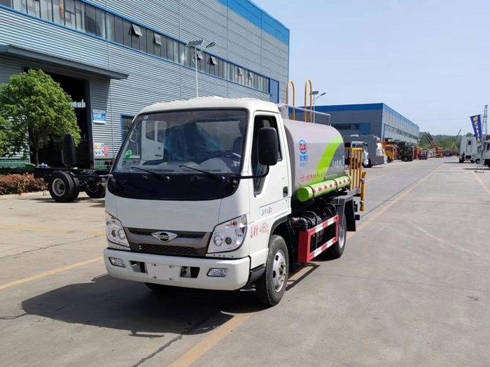 福田藍牌小卡之星4.5方抑塵車