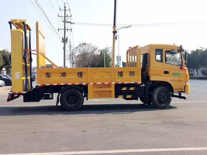 東風K6防撞緩衝車