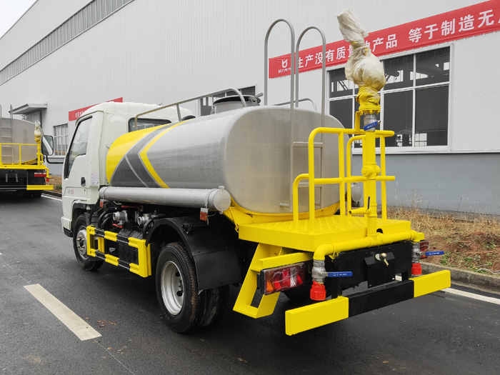 福田小卡之星藍牌2.7方灑水車