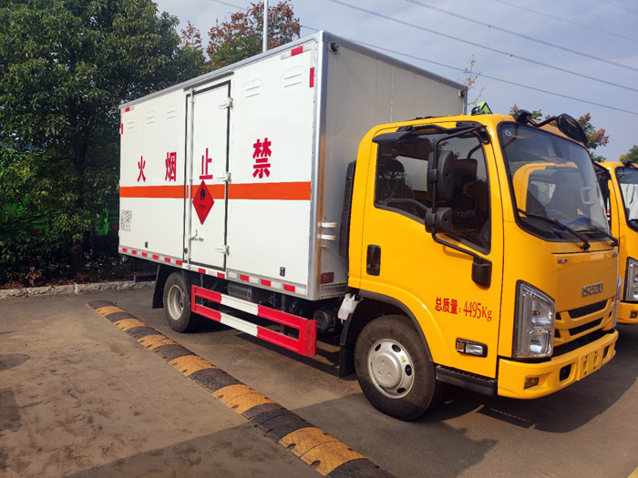 江西五十鈴易燃氣體廂式運輸車