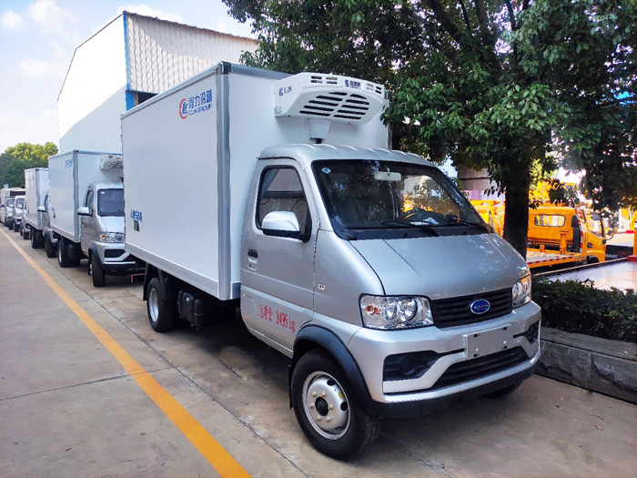 開瑞後雙輪冷藏車