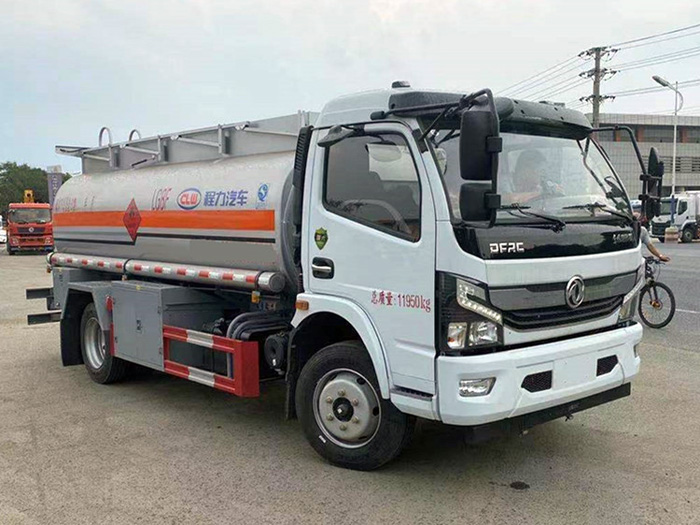 國六東風多利卡8.3方加油車