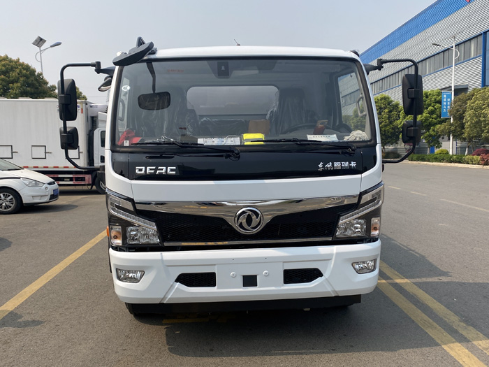國六東風福瑞卡9.7方加油車