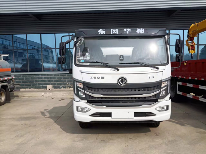 東風華神T3 8.2方加油車