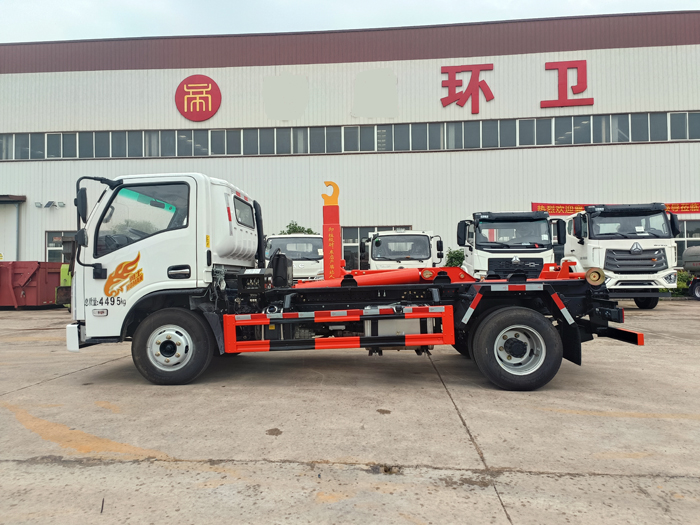 重汽豪曼藍牌勾臂垃圾車