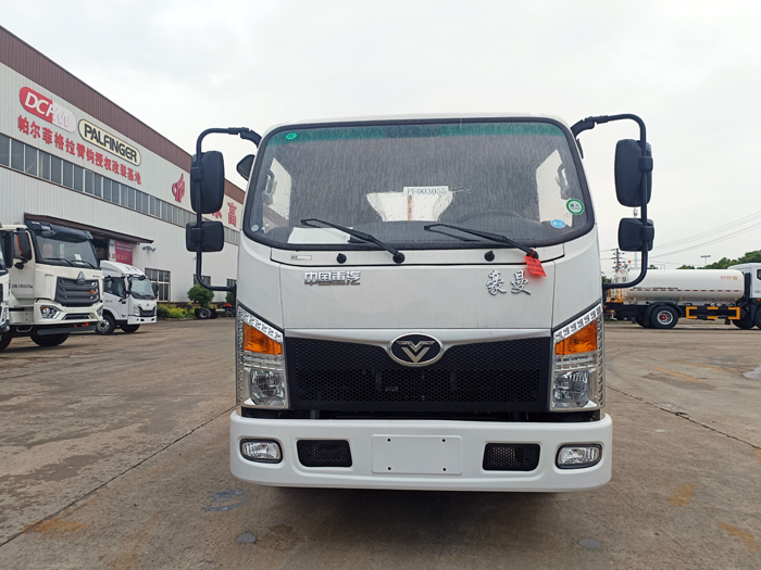 重汽豪曼藍牌勾臂垃圾車