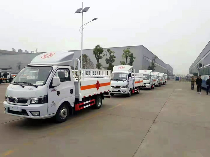 東風途逸汽油氣瓶運輸車